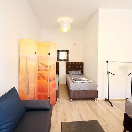 וינה Family Apartment Mz27 מראה חיצוני תמונה